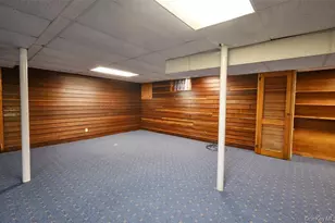 695 Hunt Ln, Manhasset, NY 11030 - Photo 15