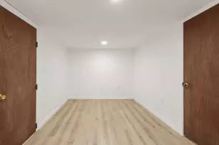 136-18 221st St, Springfield Gardens, NY 11413 - Photo 17