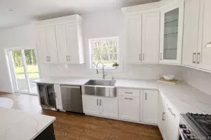 377 Tyler Ave, Miller Place, NY 11764 - Photo 9