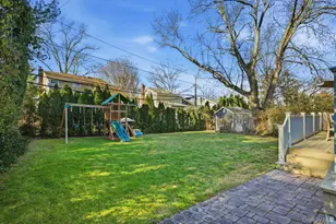 47 Birch St, Port Washington, NY 11050 - Photo 19