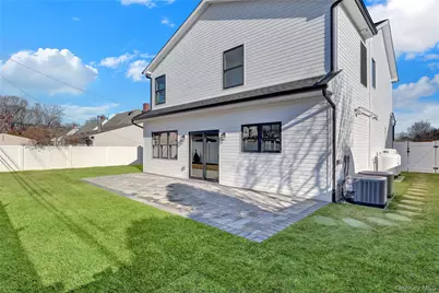 12 Dahlia Lane, Wantagh, NY 11793 - Photo 37