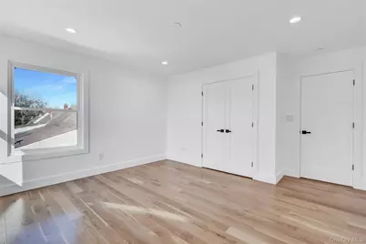 12 Dahlia Lane, Wantagh, NY 11793 - Photo 25