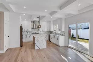 12 Dahlia Ln, Wantagh, NY 11793 - Photo 11