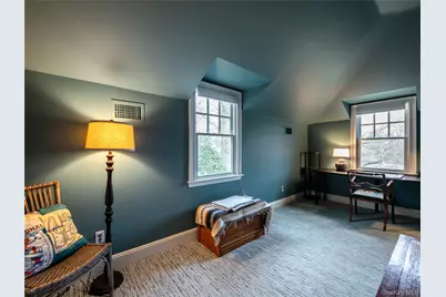 126 Northwoods Road, Manhasset, NY 11030 - Photo 19