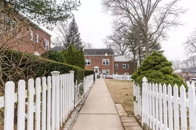 135 Hilltop Acres #135, Yonkers, NY 10704 - Photo 3