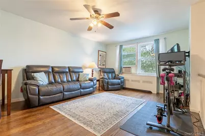 135 Hilltop Acres #135, Yonkers, NY 10704 - Photo 7