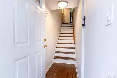 135 Hilltop Acres #135, Yonkers, NY 10704 - Photo 5