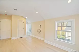 89 Mill River Rd, Upper Brookville, NY 11771 - Photo 23