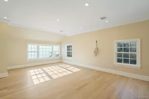 89 Mill River Rd, Upper Brookville, NY 11771 - Photo 17