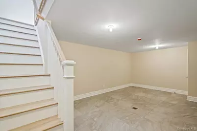 89 Mill River Road, Upper Brookville, NY 11771 - Photo 27