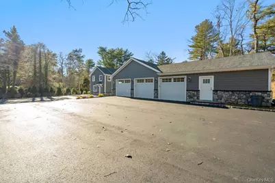 89 Mill River Road, Upper Brookville, NY 11771 - Photo 31