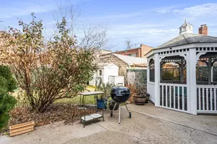 135-15 63rd Ave, Flushing, NY 11367 - Photo 17