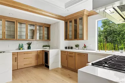 132 Arthur Street, Garden City, NY 11530 - Photo 9