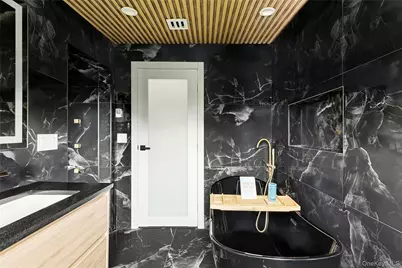 132 Arthur Street, Garden City, NY 11530 - Photo 25