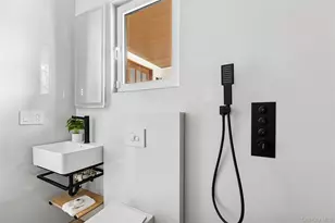 132 Arthur St, Garden City, NY 11530 - Photo 11