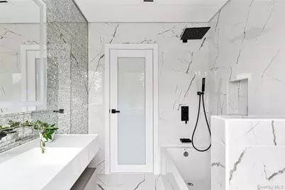 132 Arthur Street, Garden City, NY 11530 - Photo 17