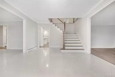 20 Rolling Drive, Brookville, NY 11545 - Photo 5