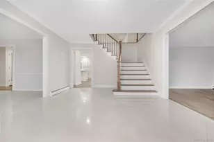 20 Rolling Dr, Brookville, NY 11545 - Photo 5