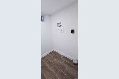 33 Silverpine Drive, Amityville, NY 11701 - Photo 27