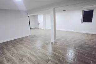 33 Silverpine Dr, Amityville, NY 11701 - Photo 21