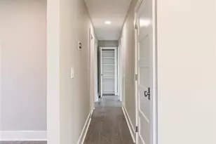 970 Village Ln, Mattituck, NY 11952 - Photo 13