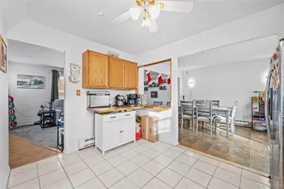 61 Federal Lane, Coram, NY 11727 - Photo 11