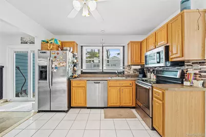 61 Federal Lane, Coram, NY 11727 - Photo 9