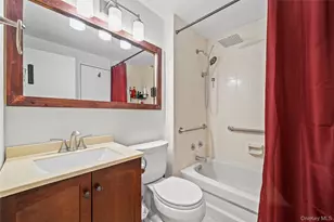 61 Federal Ln, Coram, NY 11727 - Photo 17