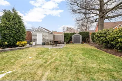 112 Longworth Avenue, Woodmere, NY 11598 - Photo 27