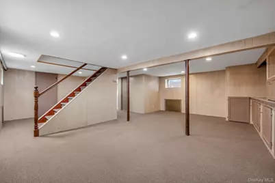 9 Graywood Road, Port Washington, NY 11050 - Photo 13