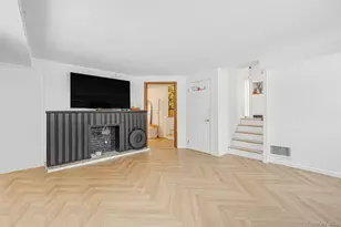 7 Seneca Dr, Commack, NY 11725 - Photo 9