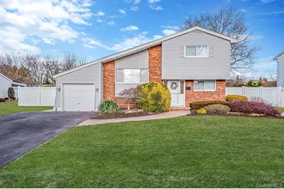 7 Seneca Drive, Commack, NY 11725 - Photo 1