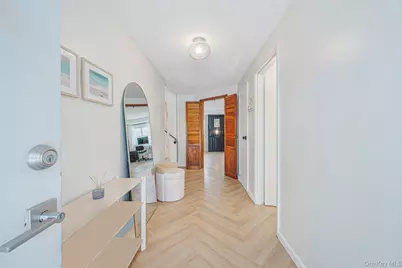 7 Seneca Drive, Commack, NY 11725 - Photo 3