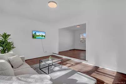 57 Middle Island Road, Medford, NY 11763 - Photo 9