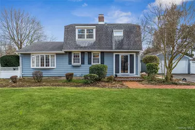 16 Eighth Street, Carle Place, NY 11514 - Photo 3