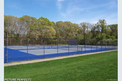 89 Artist Lake Drive, Middle Island, NY 11953 - Photo 9