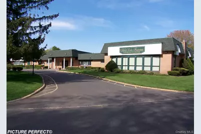 89 Artist Lake Drive, Middle Island, NY 11953 - Photo 5