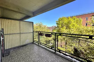 142-05 Roosevelt Ave, Flushing, NY 11354 - Photo 15