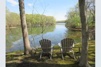 1025 Long Creek Drive, Southold, NY 11971 - Photo 23