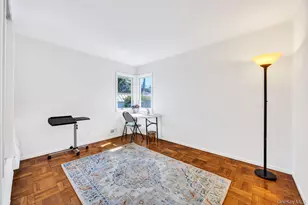 23 Peachtree Ln, Hicksville, NY 11801 - Photo 11