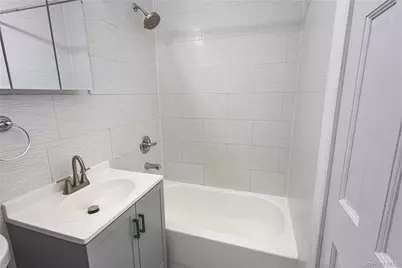 132-16 Hillside Avenue, Richmond Hill, NY 11418 - Photo 13