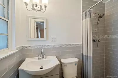 527 Alicia Drive, Westbury, NY 11590 - Photo 25