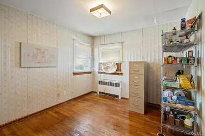 527 Alicia Drive, Westbury, NY 11590 - Photo 27