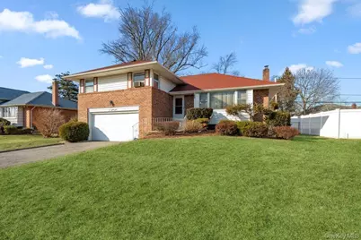 527 Alicia Drive, Westbury, NY 11590 - Photo 5