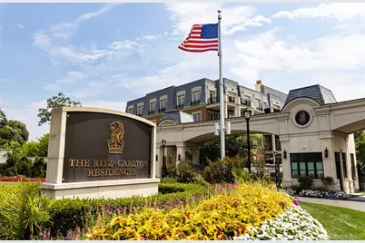 5000 Royal Court #5307, North Hills, NY 11040 - Photo 9