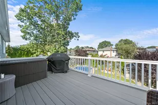 1563 Stevens Ave, Merrick, NY 11566 - Photo 17