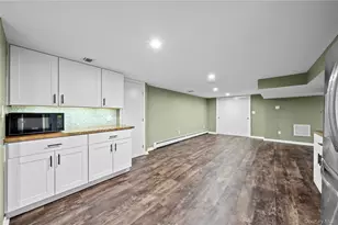 1563 Stevens Ave, Merrick, NY 11566 - Photo 27