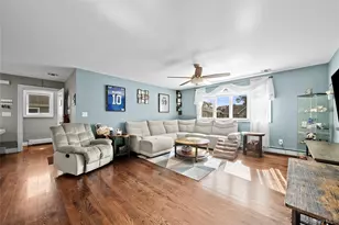 1563 Stevens Ave, Merrick, NY 11566 - Photo 19