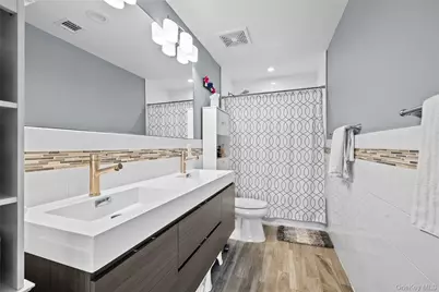 1563 Stevens Avenue, Merrick, NY 11566 - Photo 21