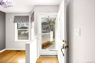 117 Leeward Ln, Port Jefferson, NY 11777 - Photo 3